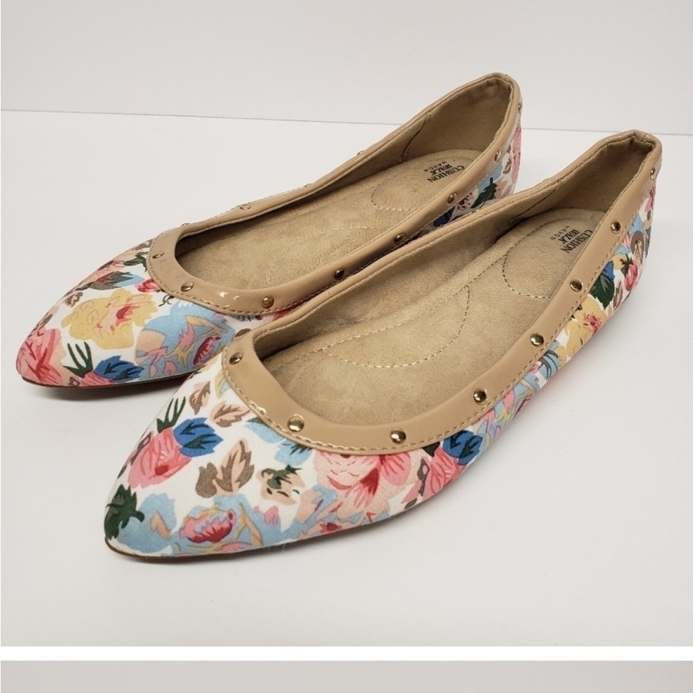Avon Cushion Walk Floral Spring Flats Shoes Size 7